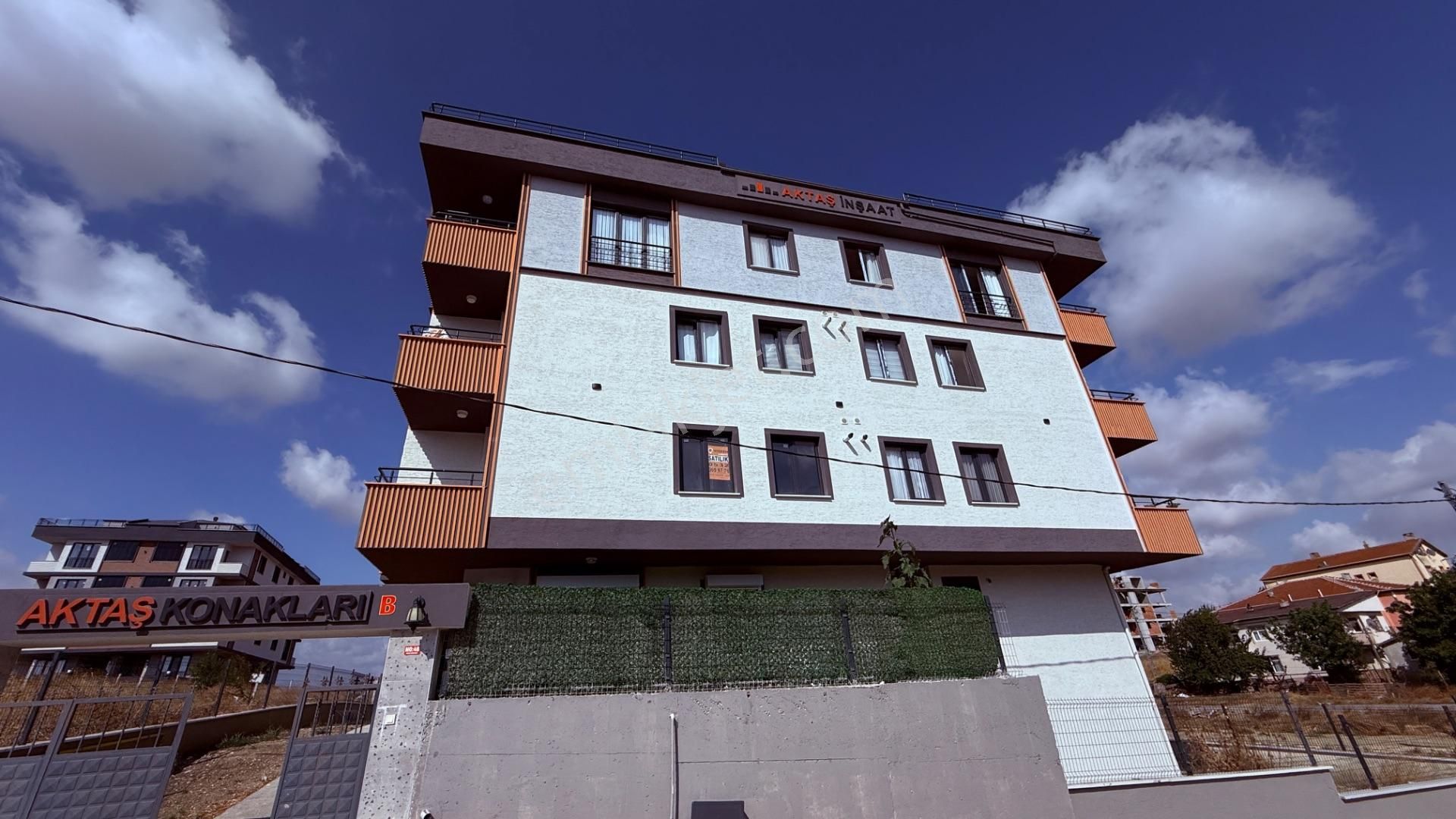WİSREMDEN  DEĞİRMENKÖY DE ÇARŞIYA YAKIN, ARA KAT, GÜNEY CEPHE, SIFIR 2+1 DAİRE