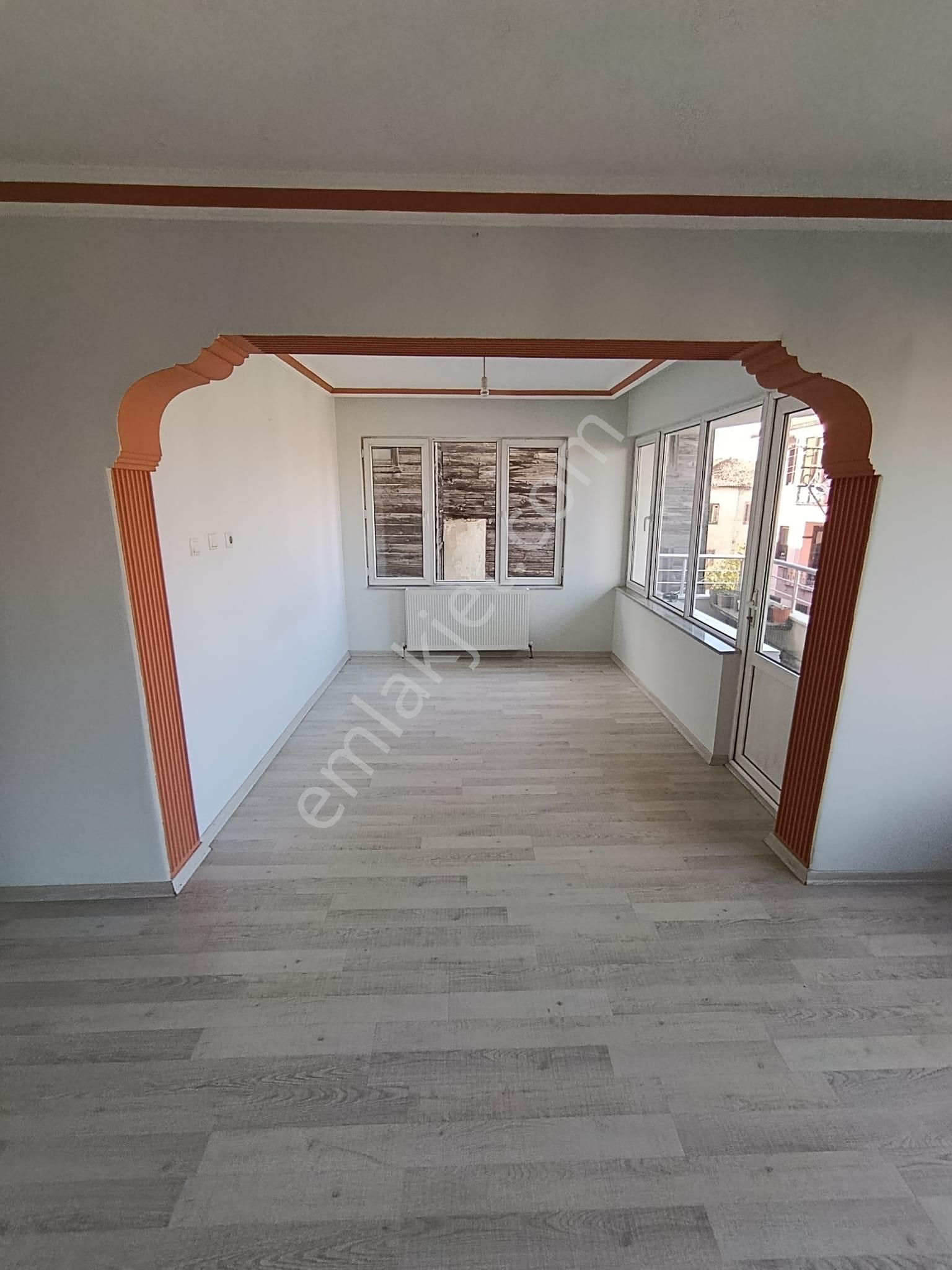  WİSREM BARTINDAN KEMERKÖPRÜDE GENİŞ ARAKAT 2+1 KİRALIK DAİRE