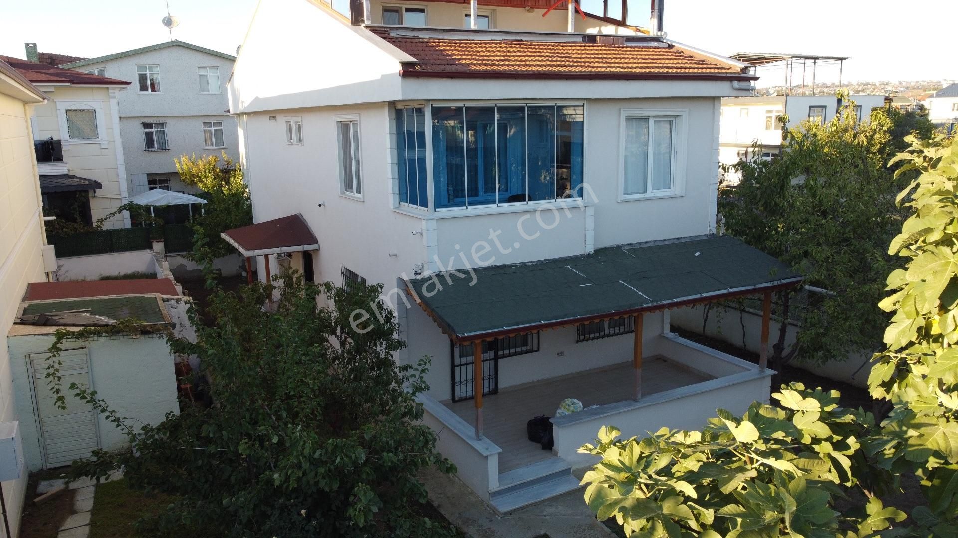 WİSREMDEN SİLİVRİ GÜMÜŞYAKADA DENİZE YAKIN UYGUN MÜSTAKİL VİLLA