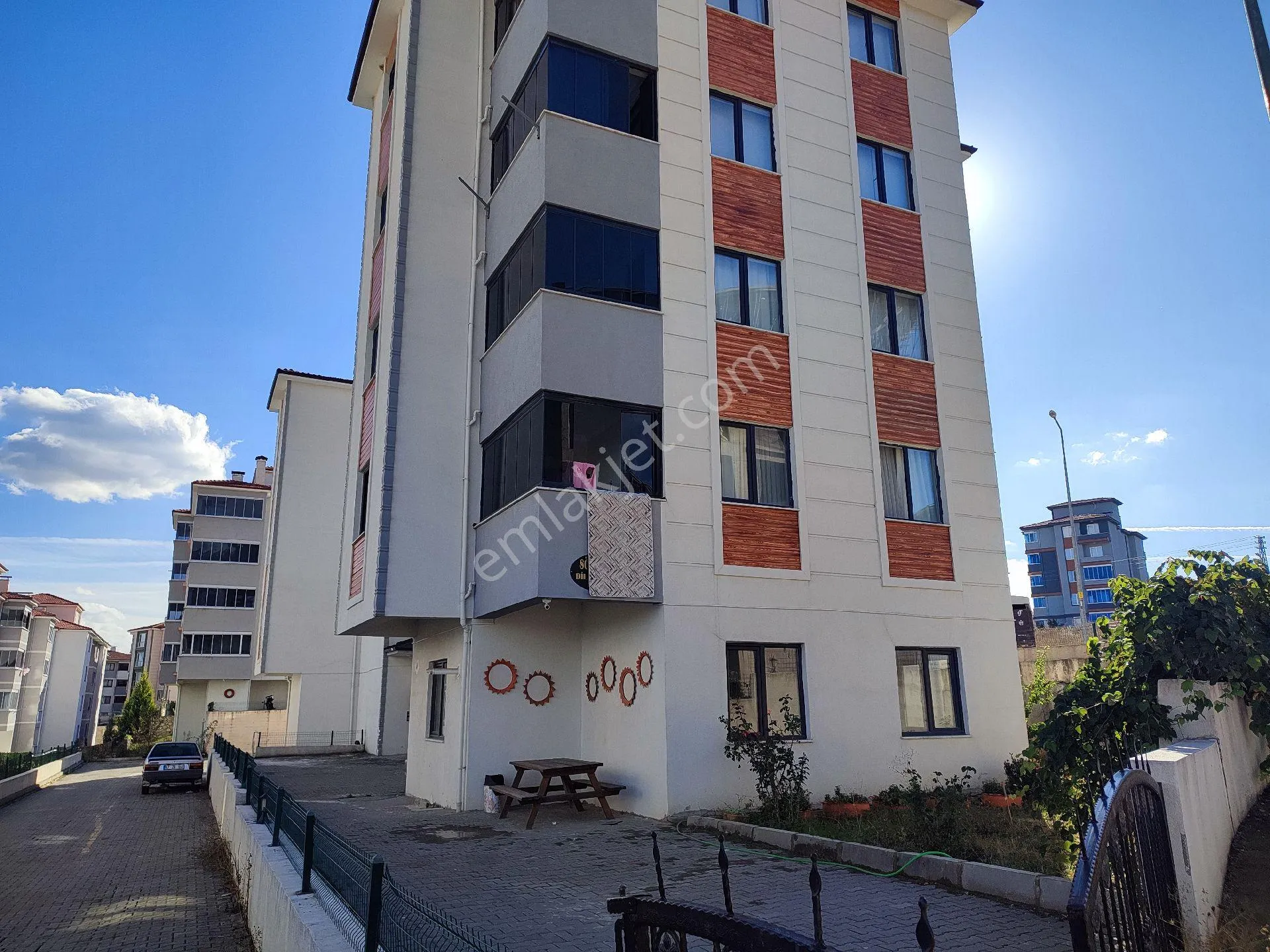 KARABÜK BEŞBİNEVLERDE SATILIK FIRSAT DAİRE